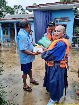 uy lao lu lut mien trung (50)